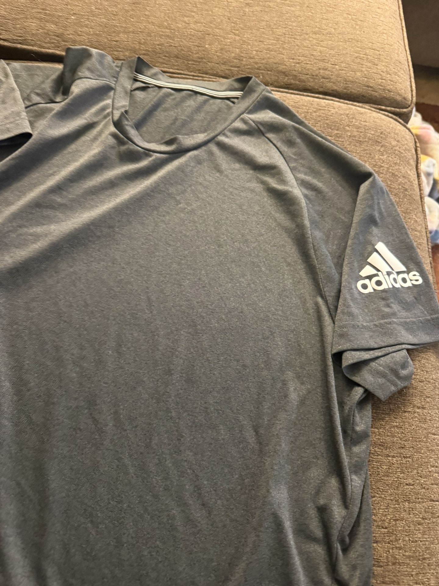 Adidas T Shirt Size XL for Men’s