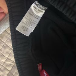 Supreme sweats black brand new size M