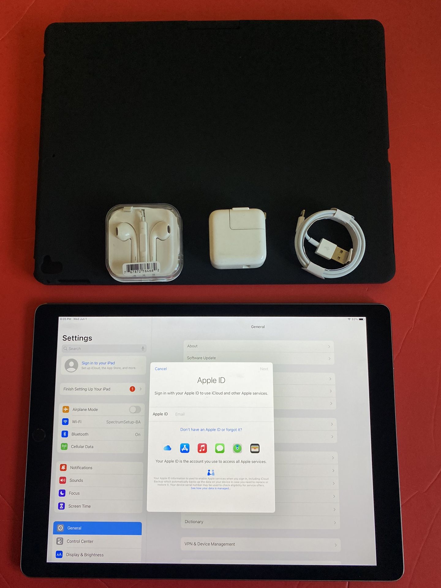 256GB Apple IPad Pro (2nd 2017 Model/ Latest iOS 15