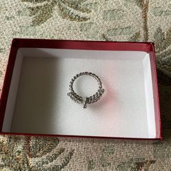 Very Cute Bow Tie Silver Ring