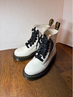 Doc Martin boots - very light gray