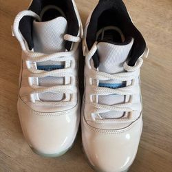 Air Jordan 11 Retro Low Sneakers