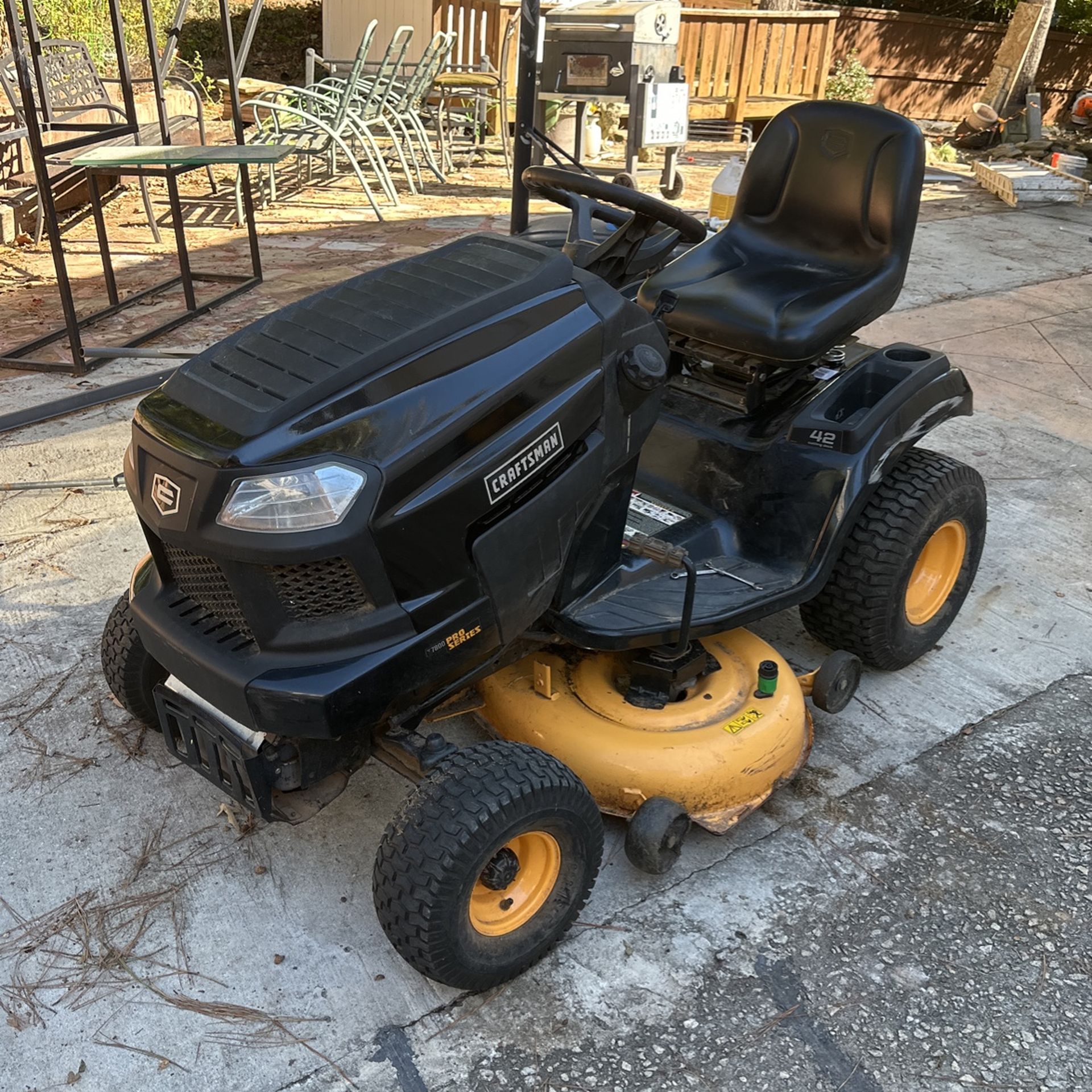 Craftsman T7800 PRO SERIES - Lawn Mower Almost New