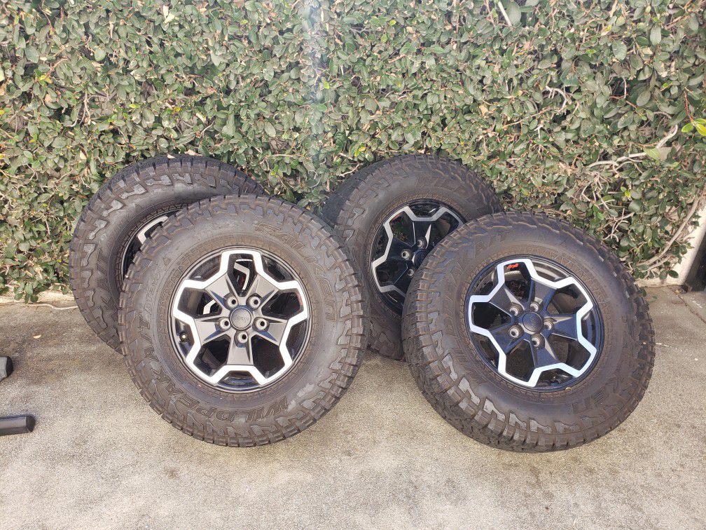 2020 Jeep Rubicon Gladiator wheels