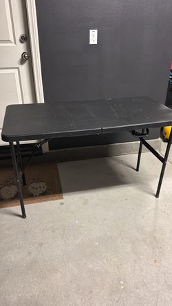 Black Folding Plastic Table
