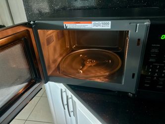 Microwave new never used