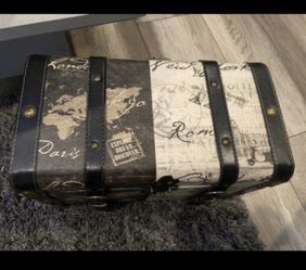 Storage box