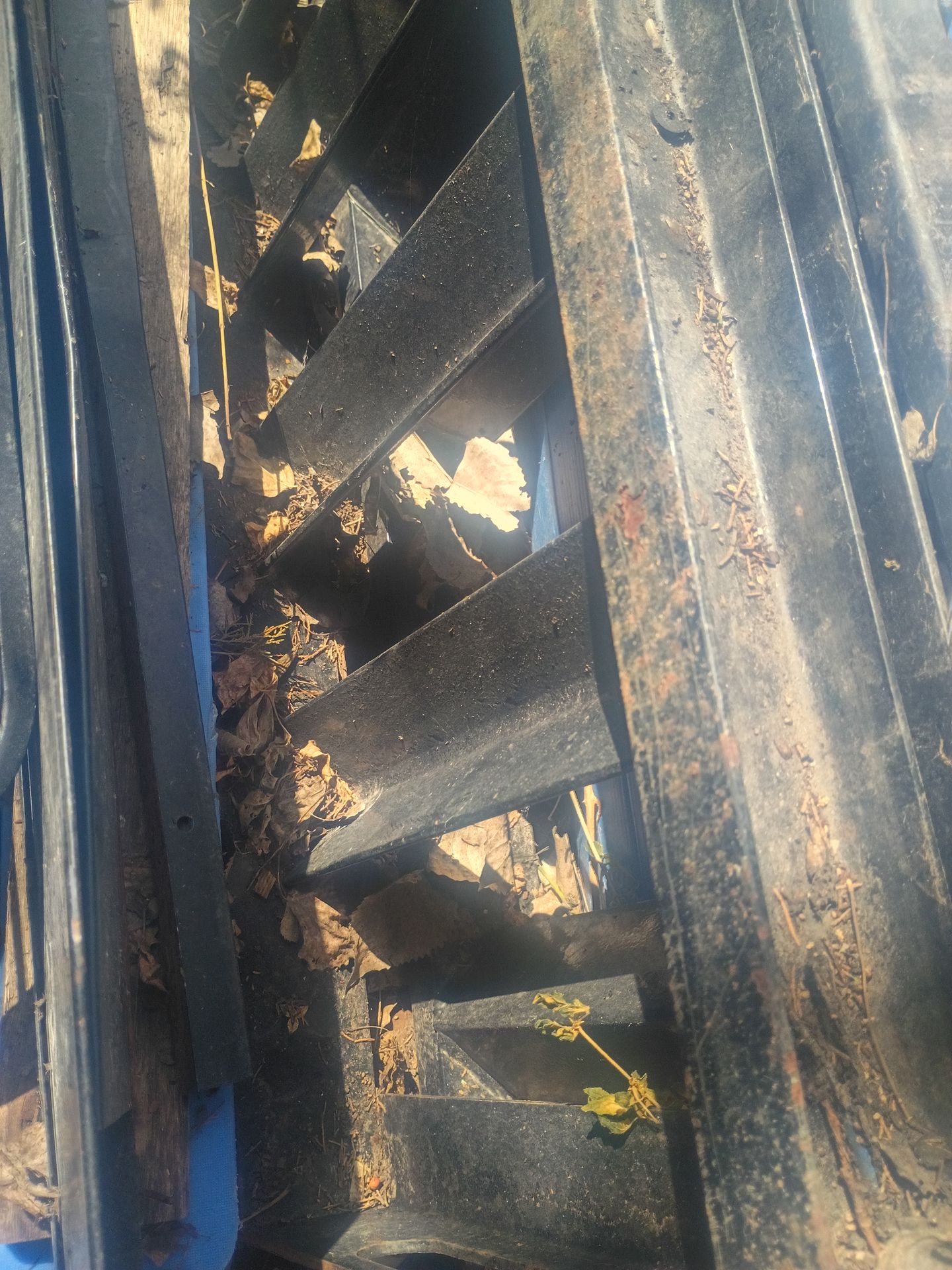 A set it 2 8 ft ,heavy duty 2 1/2 in angle iron car hauler ramps