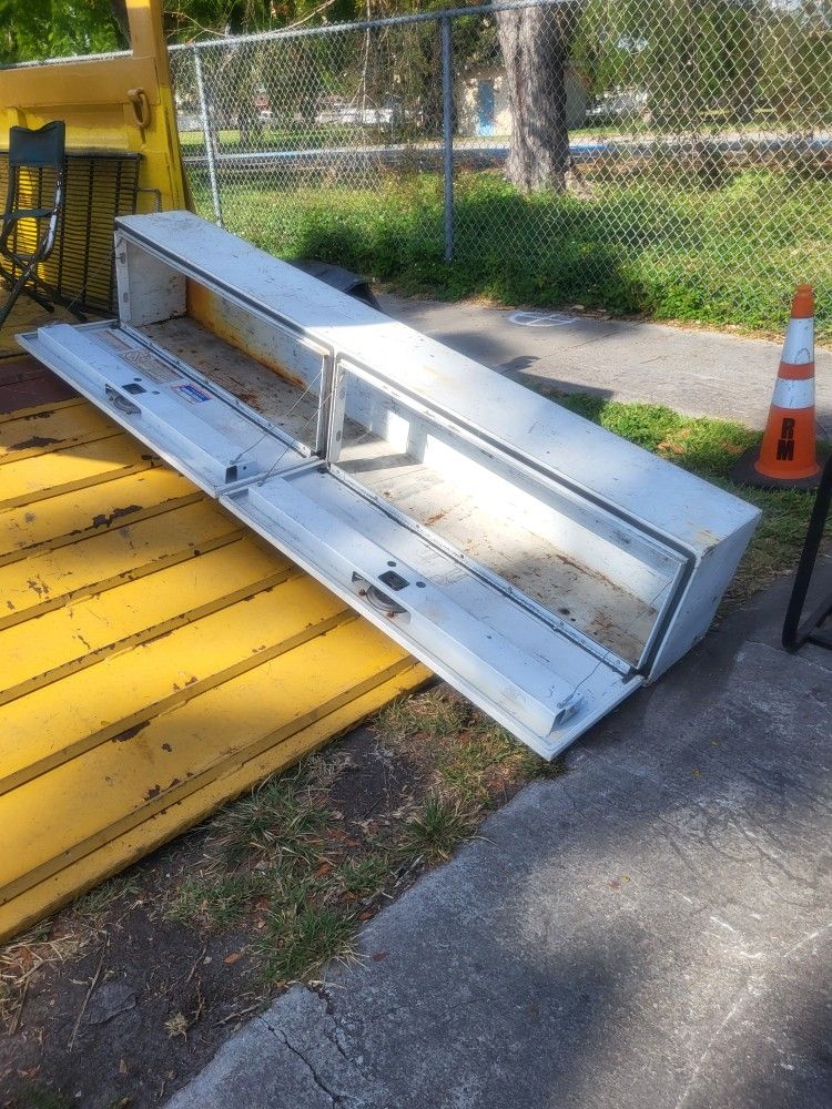 WEATHER GUARD TRUCK TOOLBOX