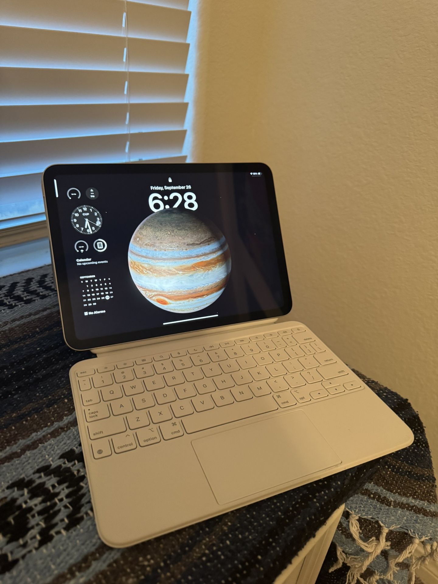 Ipad 10th Generation, 256GB (like new)