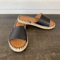 Rouge helium sandals size 7wmns