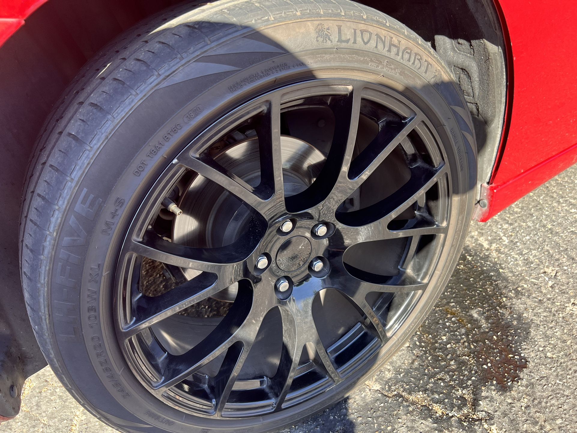 20’ Rims w/Tires
