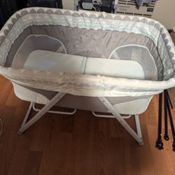 Ingenuity Collapsible Bassinet 