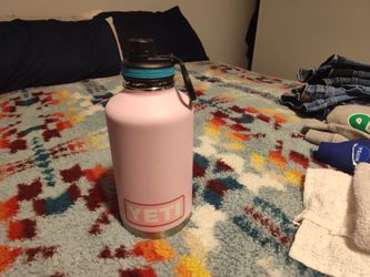 Yeti 64 Oz Flask