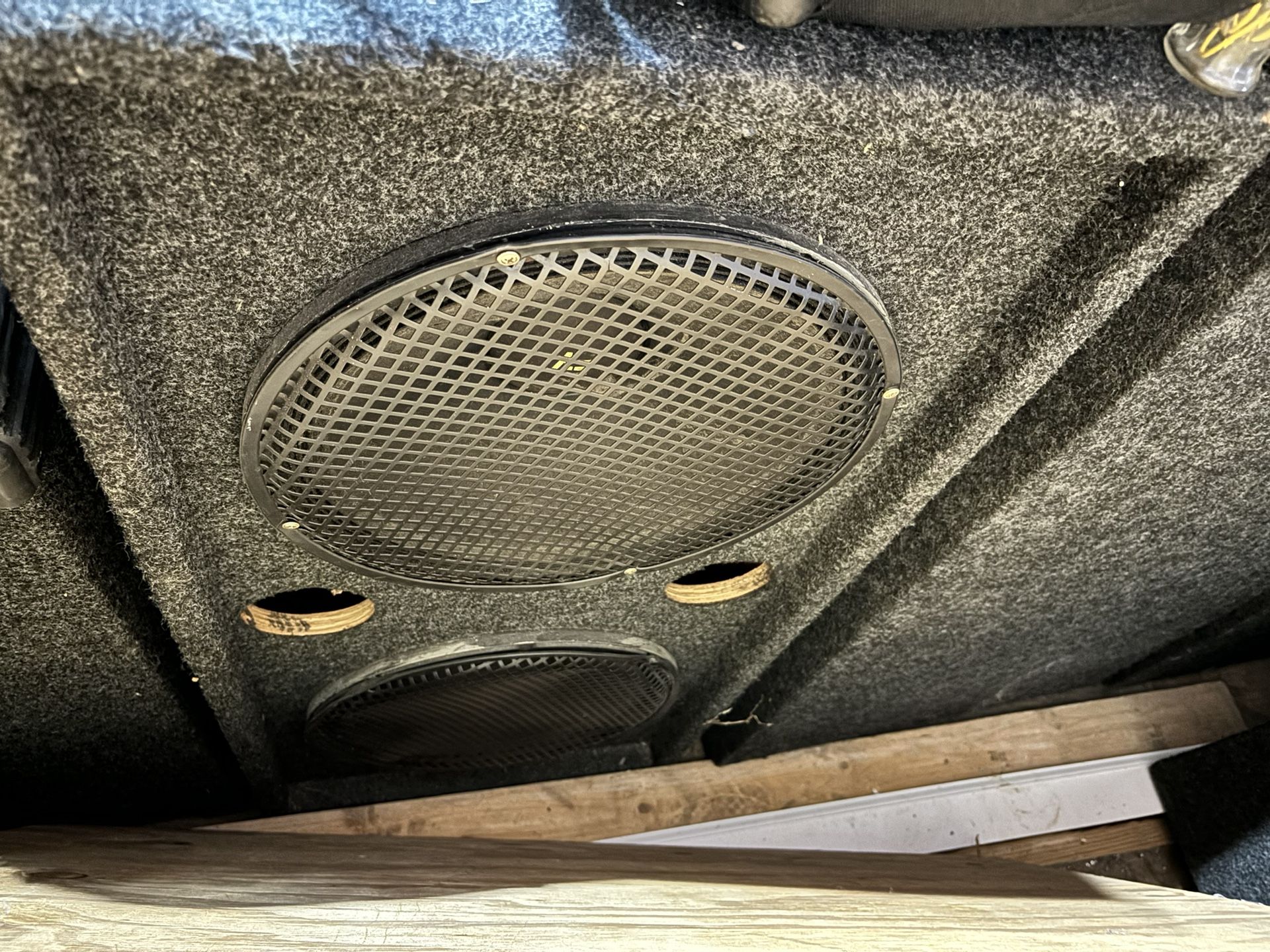 Double 15 Inch Subs. Club Speakers. Can Be Put Under Stage Or Mounted In Ceiling