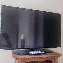 Samsung 32" TV 