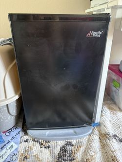 Mini Fridge 