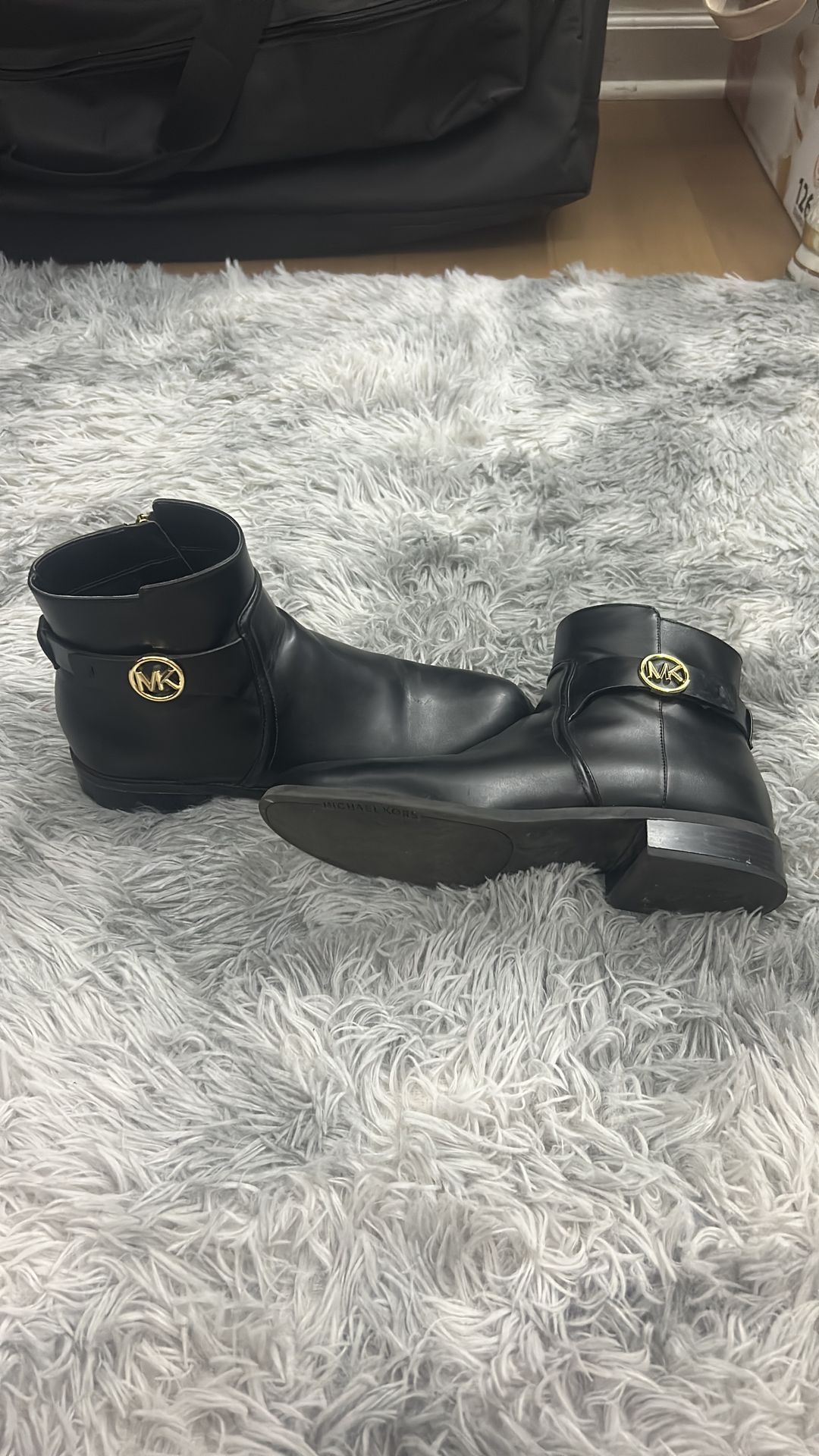 Michael Kors (MK) Boots (9 woman)
