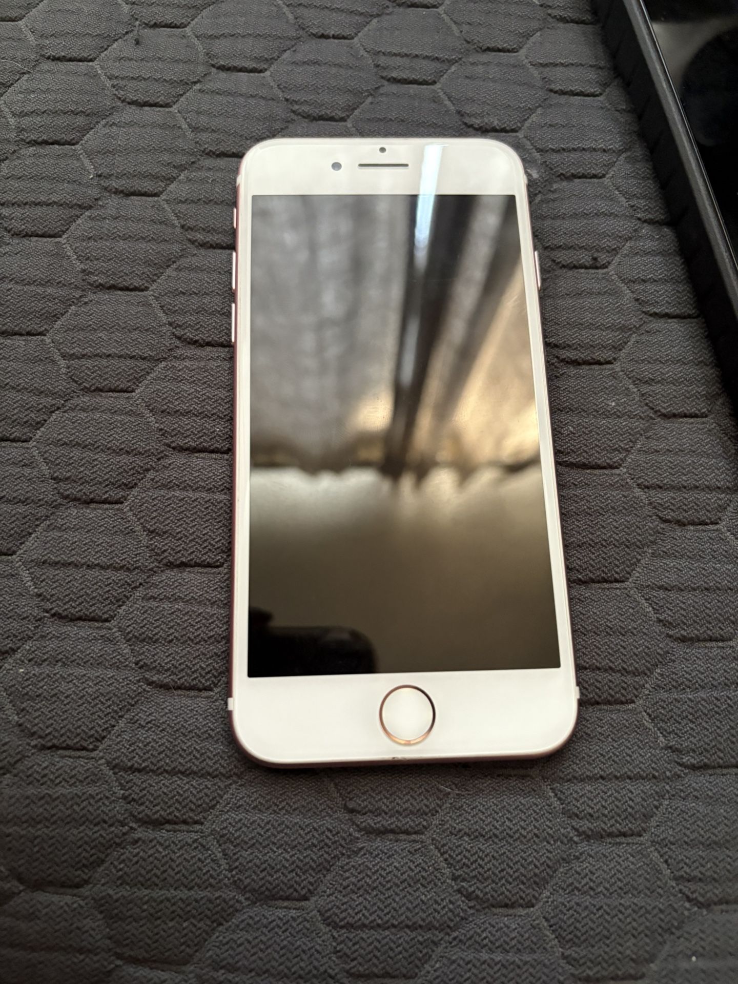 iPhone 7 Rose Gold (FOR PARTS ONLY)