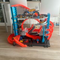 Hot Wheels Ultimate Garage