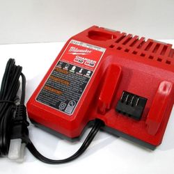 NEW Genuine Milwaukee M18 & M12 Multi Voltage Charger