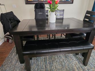 Extendable Dining Set