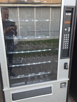 Snack machine