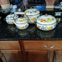 Essence/Table Unlimited      Made IN Tailand/DishwaherSafe 