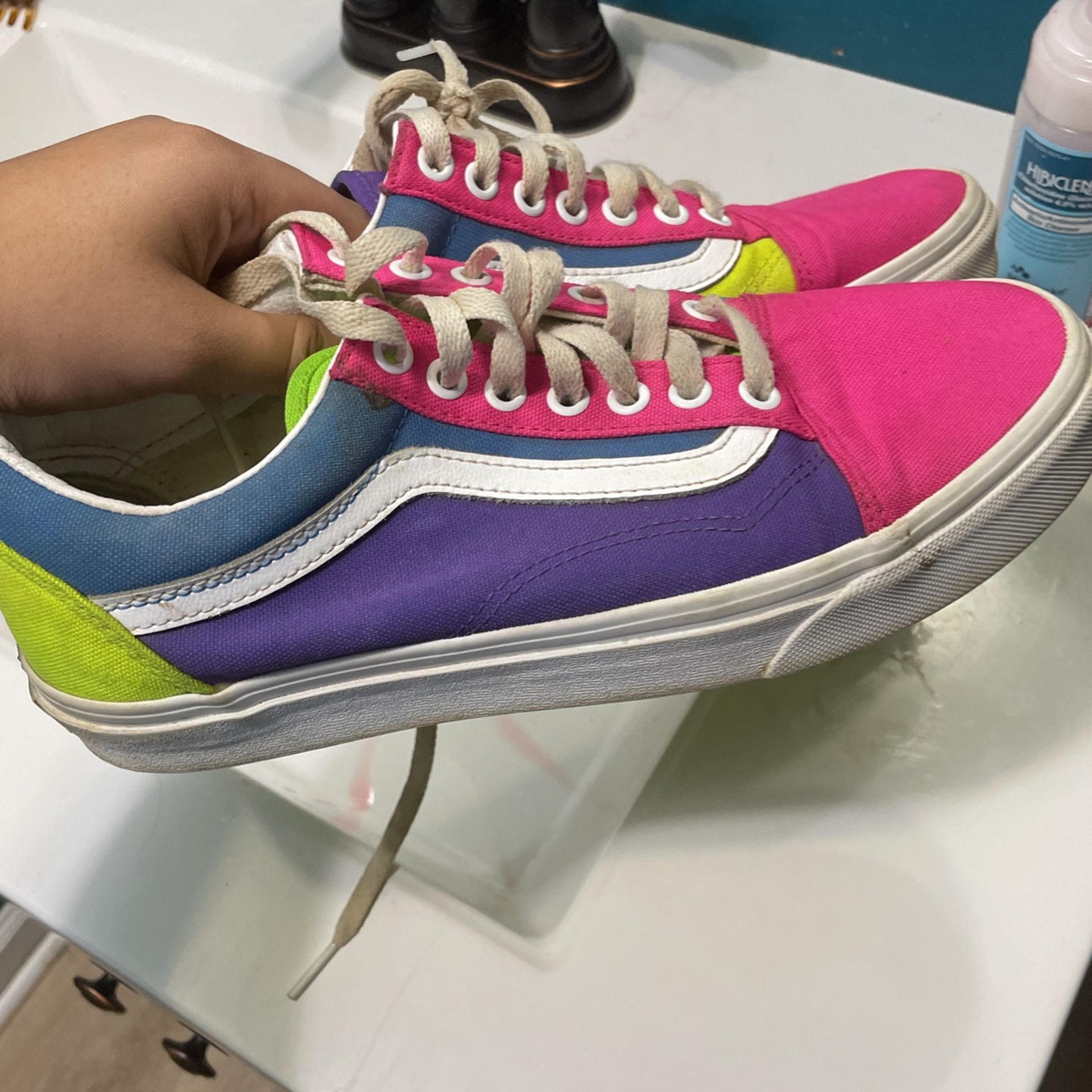 VANS