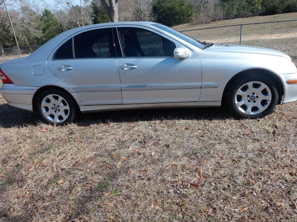 2005 Mercedes-Benz C-Class