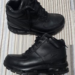 Nike Air Max Goadome boots,
