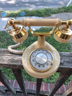 VINTAGE WESTERN ELECTRIC "DESIGN LINE" ROTARY TELEPHONE