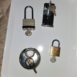 4 Different Locks And Keys...