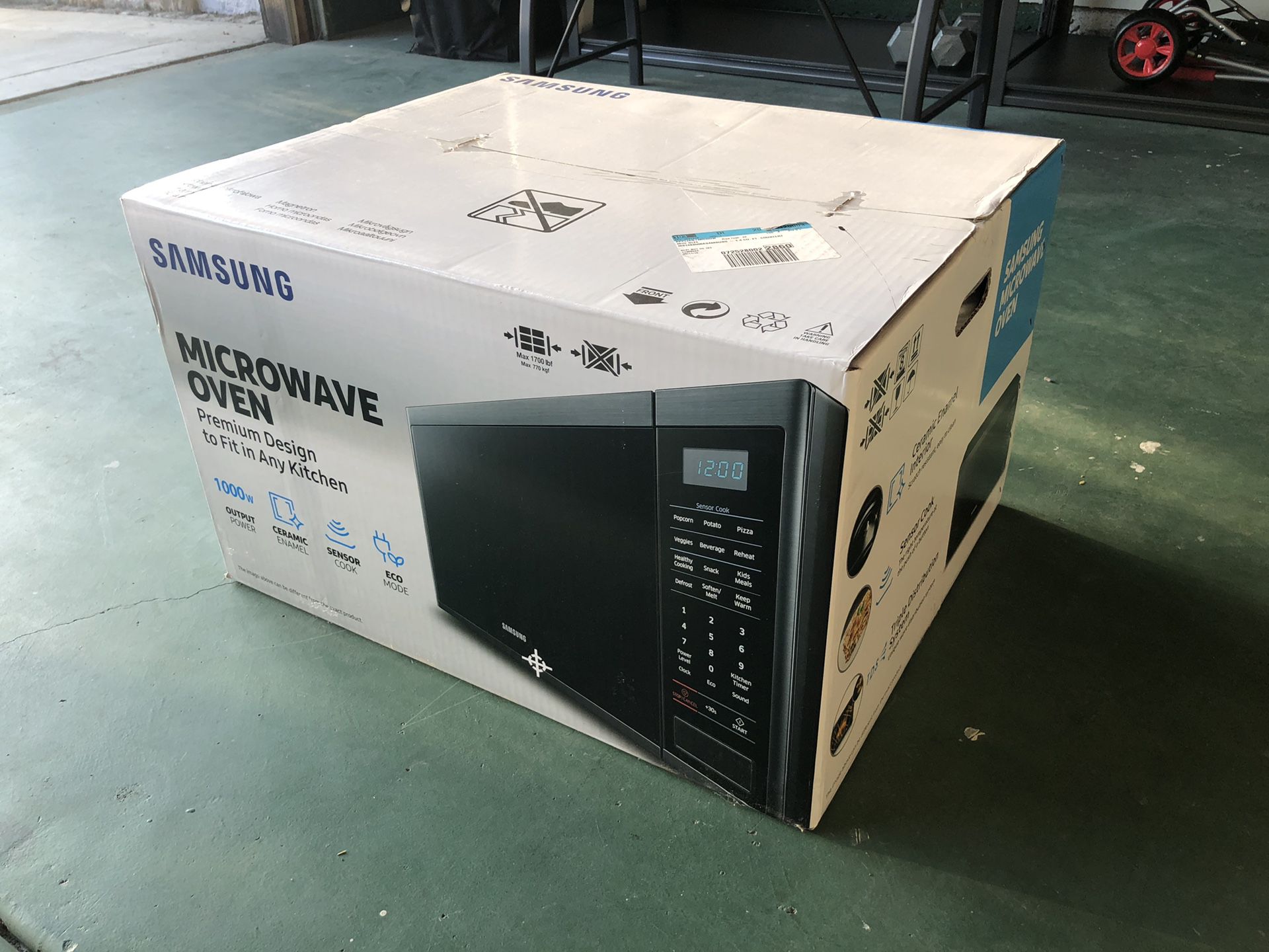 Samsung Microwave Brand New in box never opened