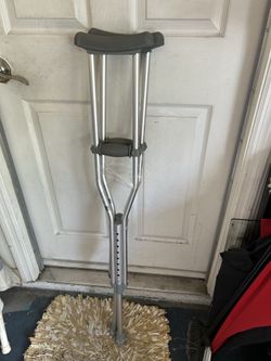 Like new aluminum crutches