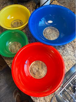 Glass mixing bowls