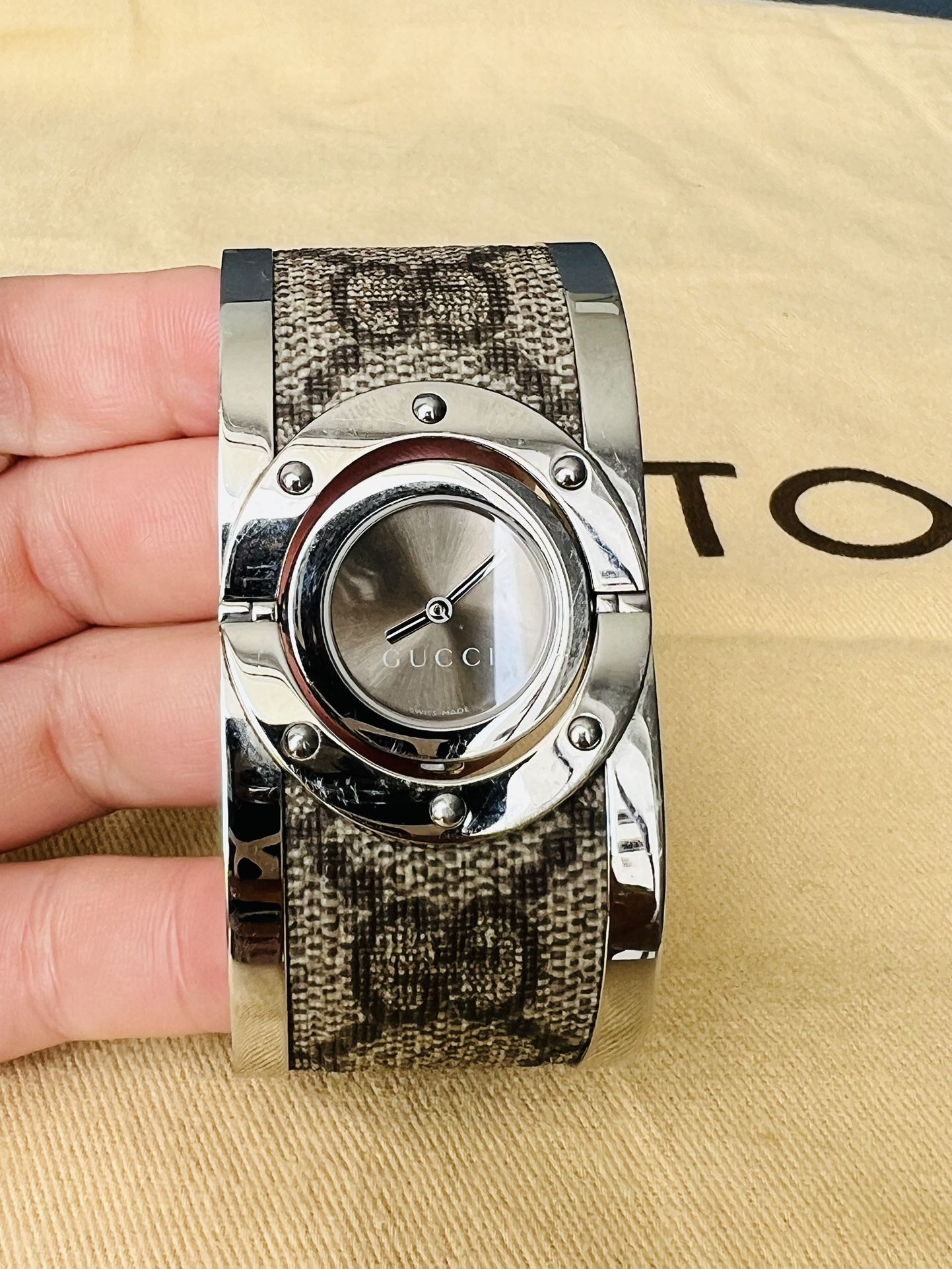 Reloj Gucci