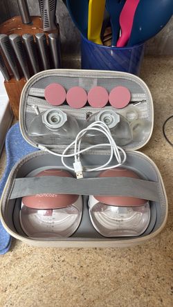 Momcozy breast pumps
