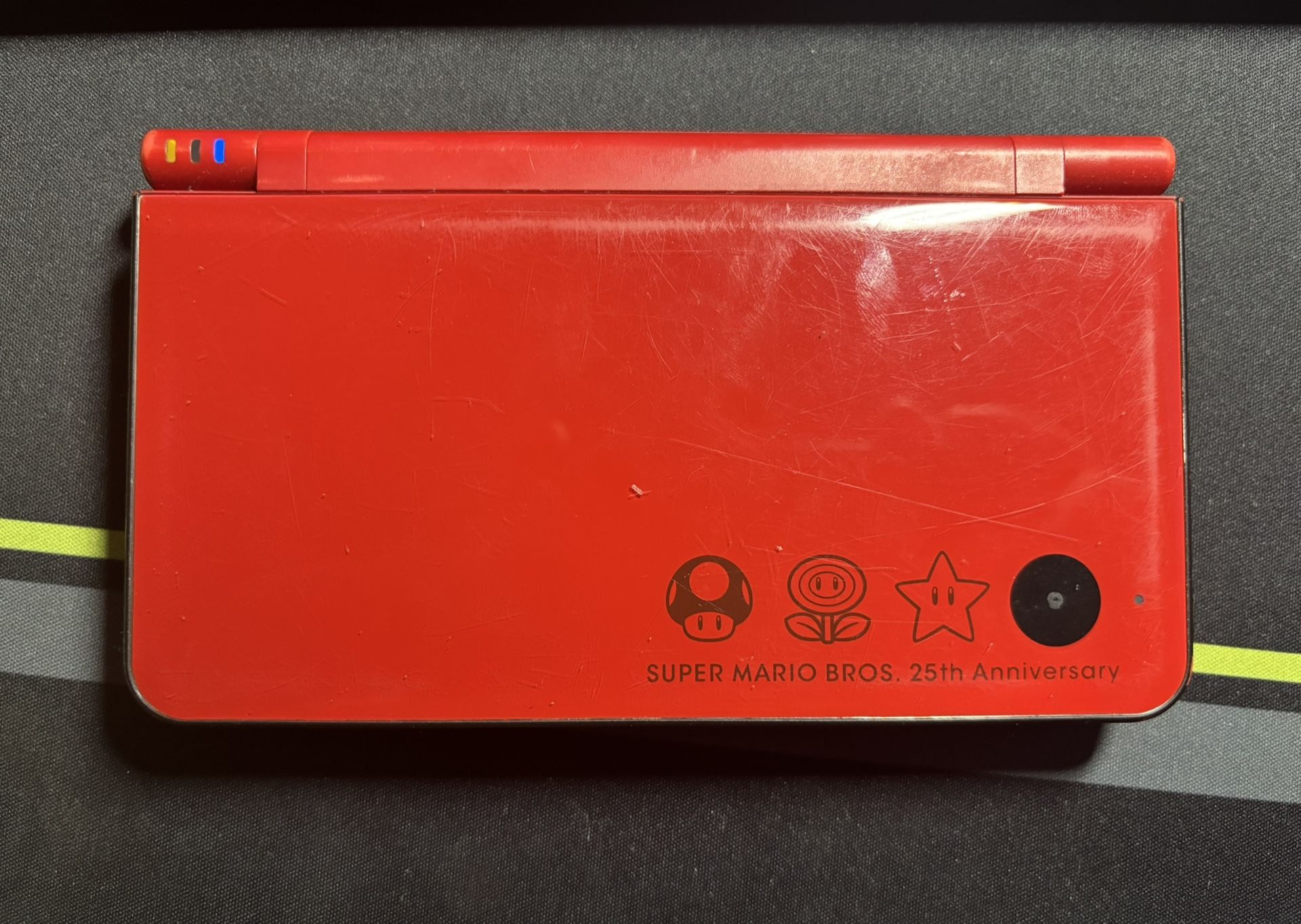 Nintendo DSi XL Limited Edition Super Mario Bros 25th Anniversary 