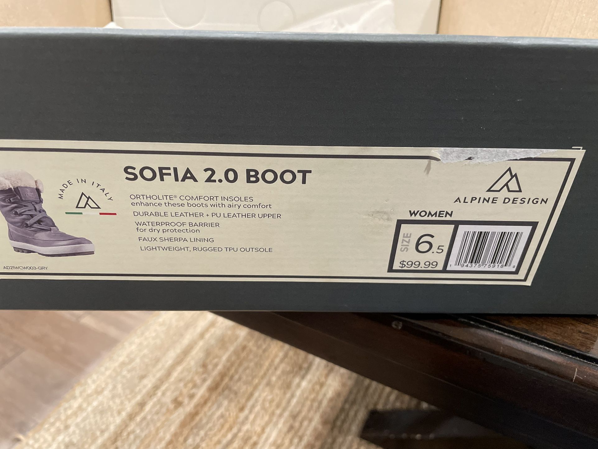 Womens Snow Hiking Winter Boots Brand New In Box Retails $100 Asking $60  Size 6.5