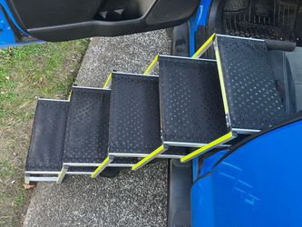 Light Weight Auto Car Home Pet Dog Ramp Stairs Steps Stair Step Folding Like New