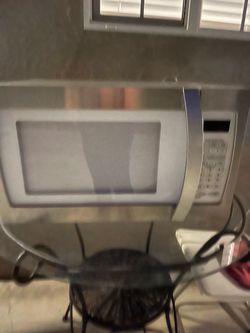 Silver Countertop Microwave with Keypad
