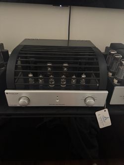 PrimaLuna EvoLution EVO 300 Tube Preamplifier