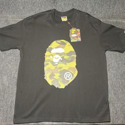 Bathing Ape ( NEW WITH TAG) 