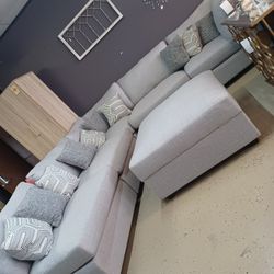 Sectional With Ottoman New 