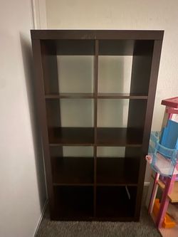 Wooded cubby