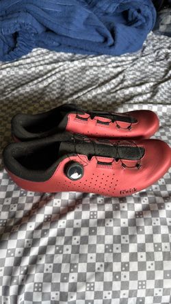 Cycling shoes