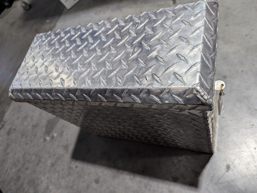 Aluminum Tool Tower Box 4417