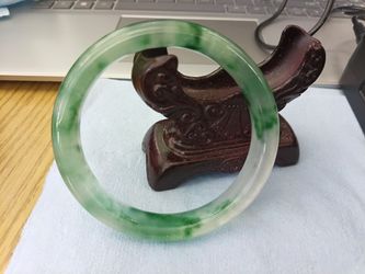 Beautiful Green 61-62 mm Jade Jadeite Bangle