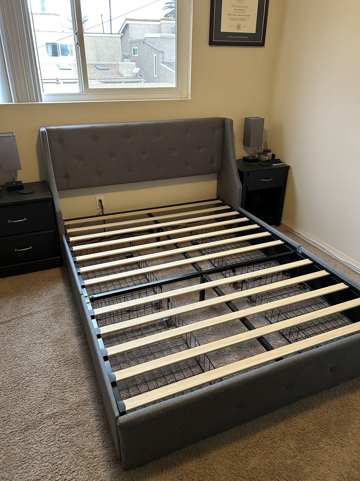 Queen Bed Frame with 4 Drawers 